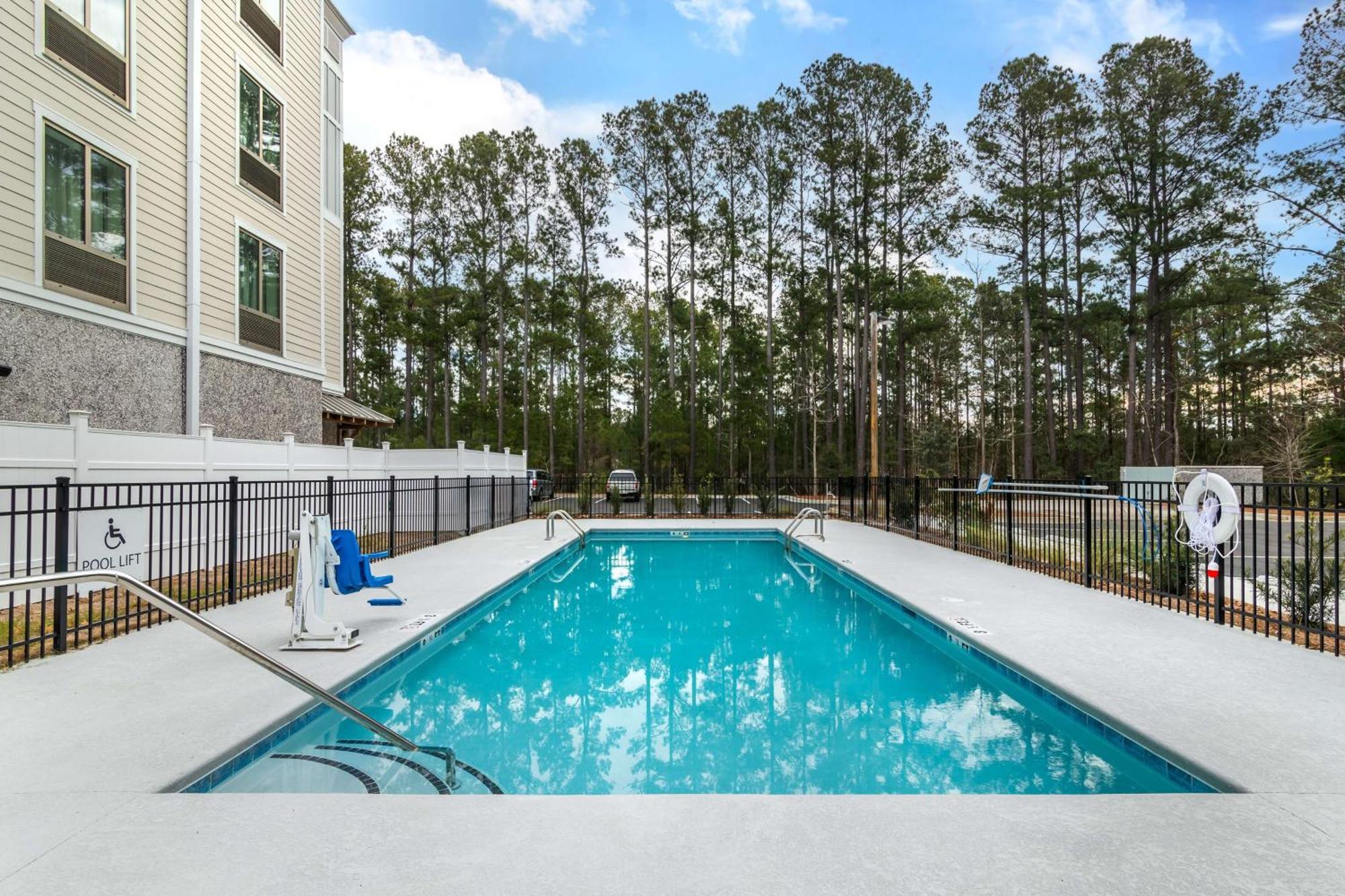 Best Western Plus Bluffton/Hilton Head Hotel Экстерьер фото
